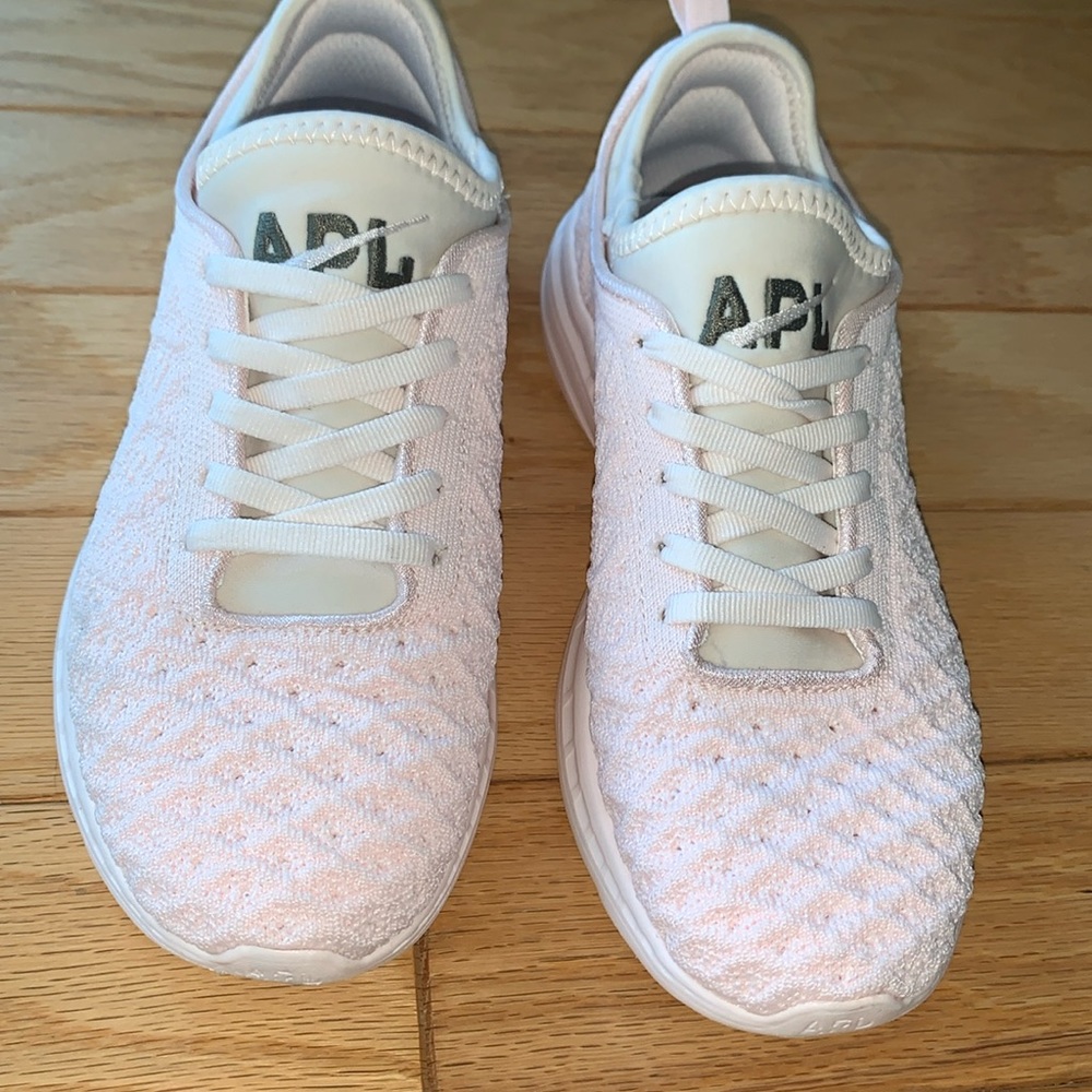 APL pink Techloom Phantomathletic athletic shoes